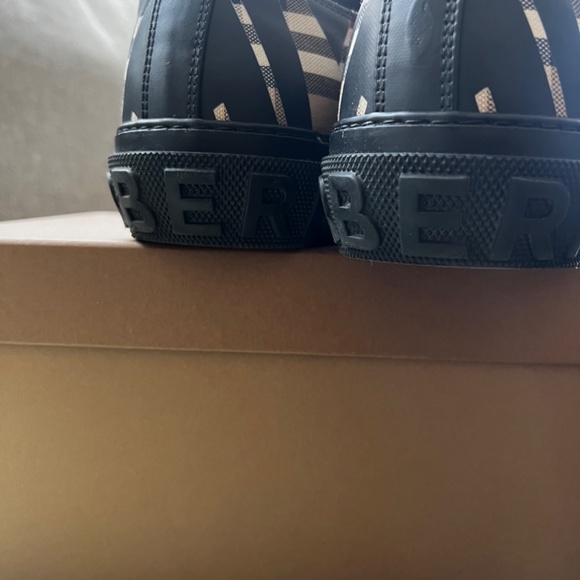 Men’s Burberry Jack M low - Picture 5 of 12